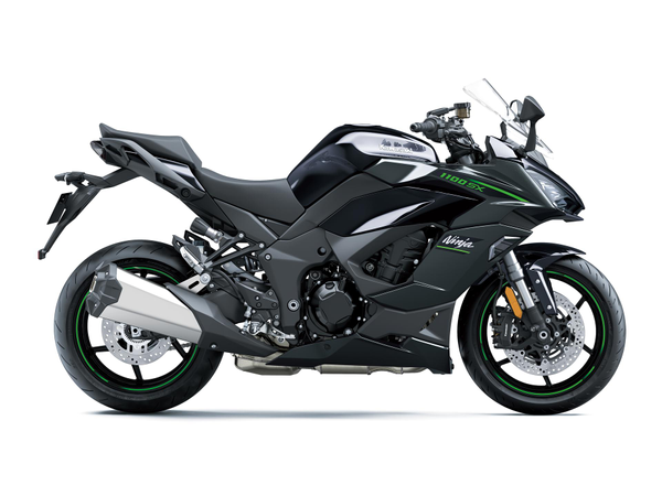 Rider enjoying a relaxed riding position on the Kawasaki Ninja 1100 SX, ideal for long journeys.