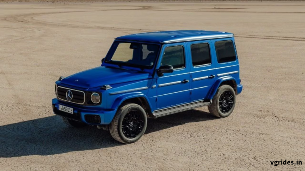 Generating a staggering 587 PS (432 kW) of power and 1,164 Nm of torque, the G 580 can conquer any terrain with ease.